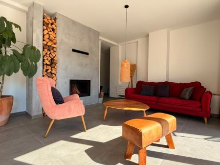 PENTHOUSE PËR SHITJE – KODRA E DIELLIT