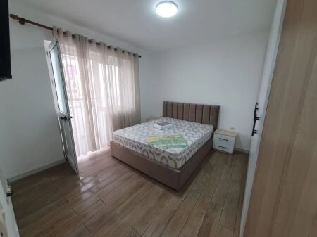 Apartament 1+1 me qera tek rruga e durresit (48,000 Leke)