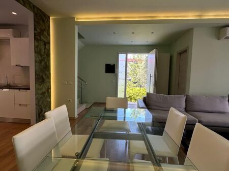 🏡 SHITET VILË 4-KATËSHE | WHITE HOUSE RESIDENCE – TEG