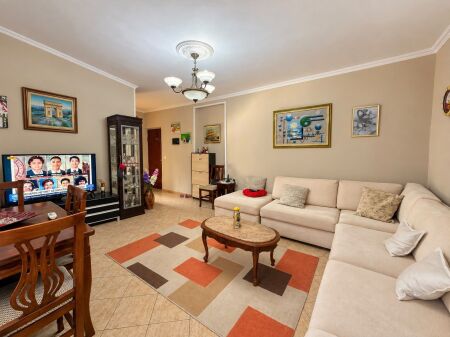 Shitet apartament 2+1+2 Myslym Shyri