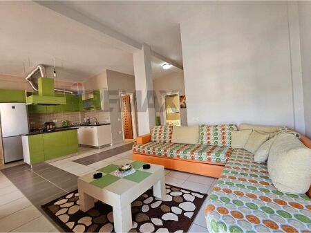 SHITET APARTAMENT 2+1+2 NE GOLEM