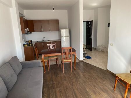 Qera | Apartament 2 + 1 | Yzberisht | 400 €/muaj