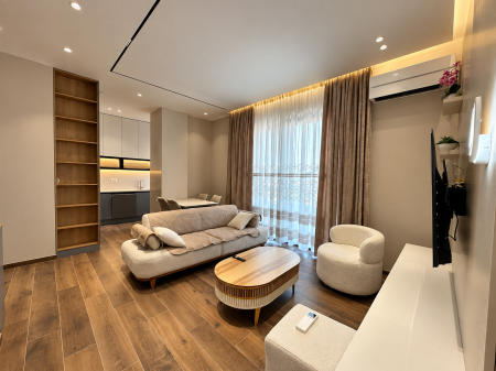 Qera ,Apartament 2+1 + Verande + Parking !!