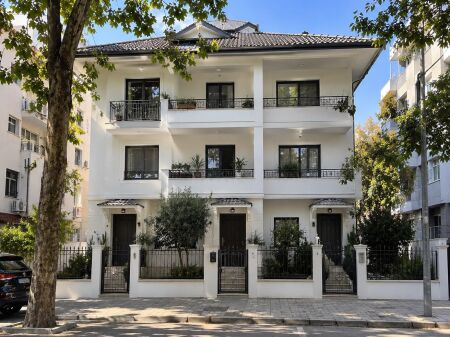  FOR SALE | 3-STORY BUILDING - BLLOKU