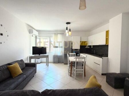 Shitet apartament 2+1 ne hyrje te Freskut!