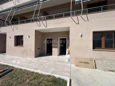 For rent ground floor of a villa in the Ish Keneta area.