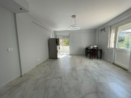Apartament 2+1+Verande per qira tek Kodra e Diellit.