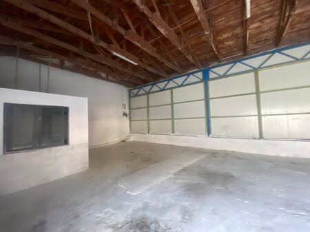 Warehouse for rent in Vaqarr by the main road !