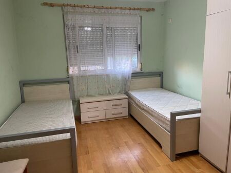 Occasione 2+1=60.000 lek strada Elbasanit