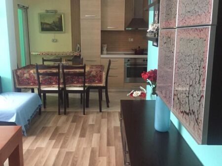 Appartamento 2+1+2 in affitto Myslym Shyri 50.000 lek nuovi
