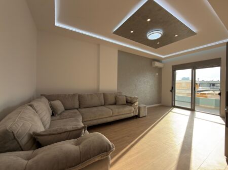 Shitet apartament 2+1 ne Lungomare Pamje Deti