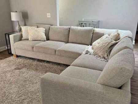 Vasil Shanto, jepet me qera apartament 1+1.