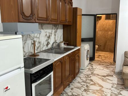 Qera | Vilë 1 + 1 | Rruga Neço Muka | 300 €/muaj