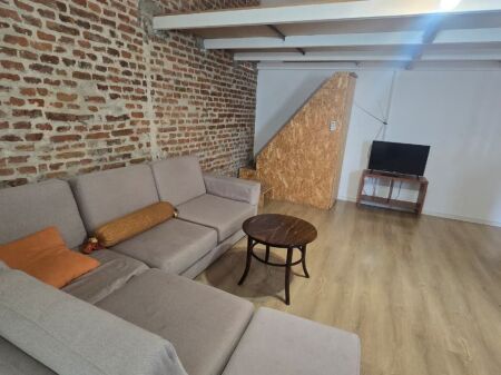Jepet me Qira Studio Modernë në Qendër të Tiranës