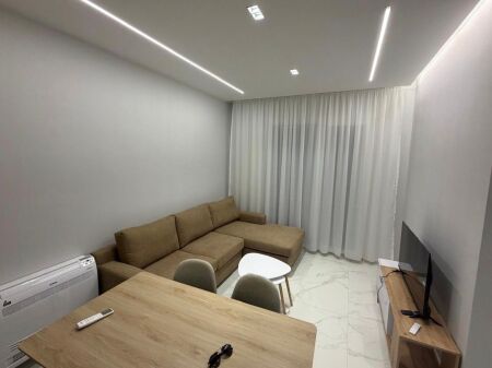 Jepet me qera apartament 2+1 në Paskuqan!
