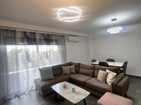 JEPET ME QERA APARTAMENT 1+1 RRUGA E FRIGORIFERIT PLAZH, DURRES