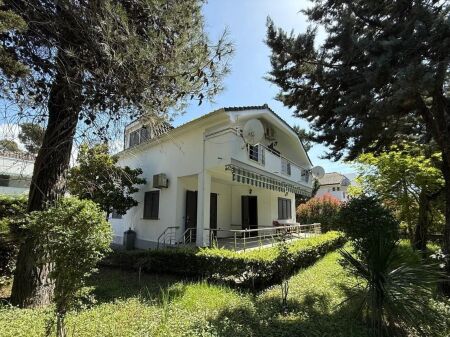 Shitje | Vilë 4 + 1 | Golem, Fshati turistik Mondi i Rikes | 500000 €
