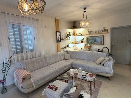 APARTAMENT ME QERA 2+1 RRUGA E ELBASANIT 80.000 LEKE FH-95182