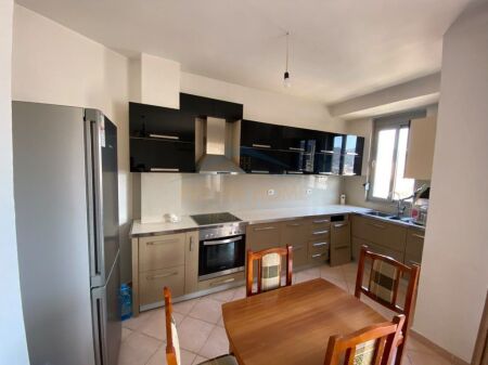 Apartament me Qera2+1+2, Yzberisht, Tiranë.