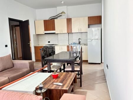 Apartament 2+1+2 per qera pallate Cabej !