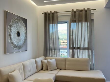 🏢Ne zonen e Ali Demit,Rezidenca Kadiu jepet me qera apartament ,1+1,i sapo mobiluar 50,000Leke   