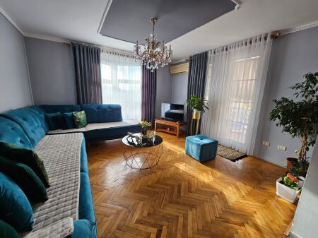 Apartament ne shitje