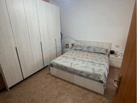 Shitet,Apartament 2+1+2,Unaza e Re