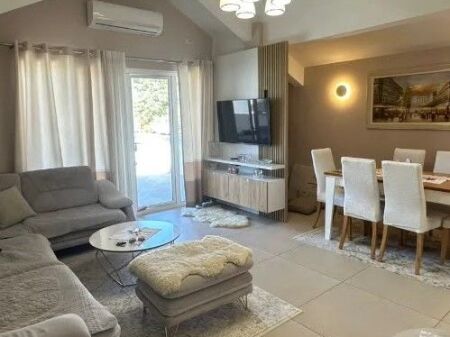 🏡 JEPET ME QIRA APARTAMENT PREMIUM 2+1 + VERANDË – XHAMLLIK