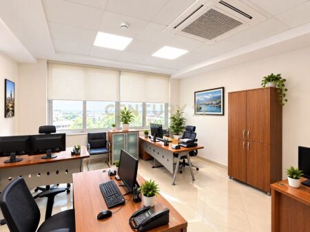 Njesi sherbimi Premium për Shitje – 898 m² Hapësira të Shfrytëzueshme + 6 Garazhe | Investim Institucional