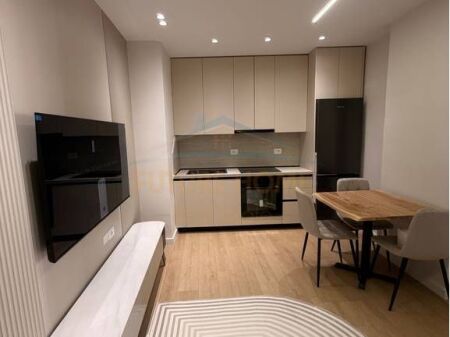 SHES APARTAMENT 1+1 TEK RRUGA E BARRIKADAVE