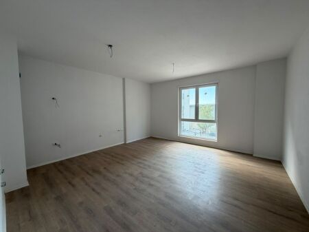Apartament 2+1 per shitje tek Univers City.