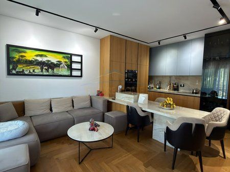 In vendita, Appartamento 2+1+2+ Posto Auto, G&P Residence, Selite, Tirana