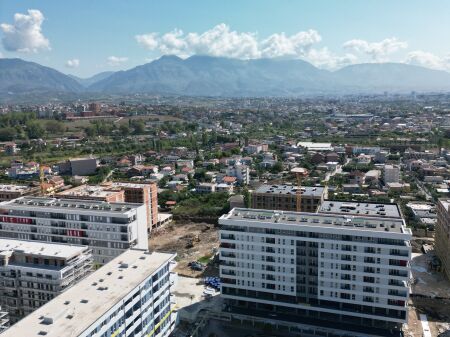 🏡 SHITET APARTAMENT 1+1 – UNIVERS CITY (ME PAMJE NGA PARKU)