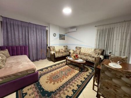 Shitet, Apartament 1+1, Yzberisht, Tiranë.