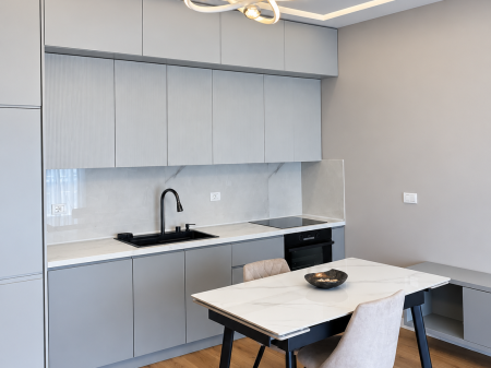  JEPET ME QIRA – APARTAMENT MODERN 1+1, 60 m²