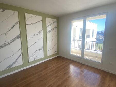  APPARTAMENTO 2+1 IN VENDITA – KAMËZ, VICINO AL MUNICIPIO   PREZZO: 117.687.000 LEKË  POSSIBILITÀ DI ACQUISTO CON MUTUO! 