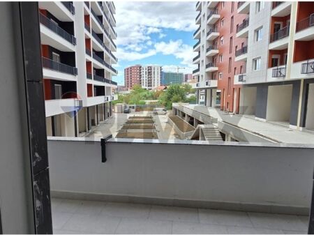 Shitet Apartament 2+1+2 në Paskuqan