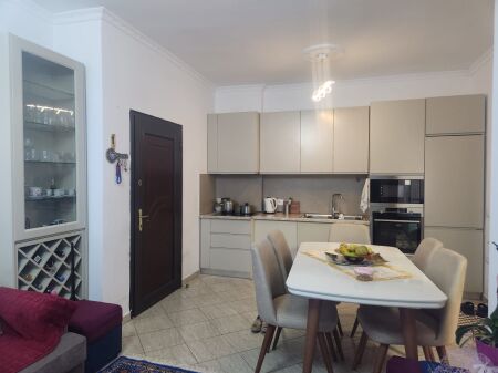 Shitet apartament 1+1 tek Pallatet Derveni , Yzberisht , Kashar , Kombinat ! 95 mln leke !