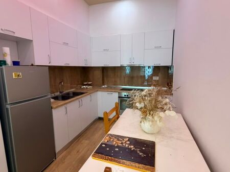 Shitet Apartamenti 2+1+2 ,rruga Peti Liqeni i Thate (prane Hotel Sokrat) 258.000 €