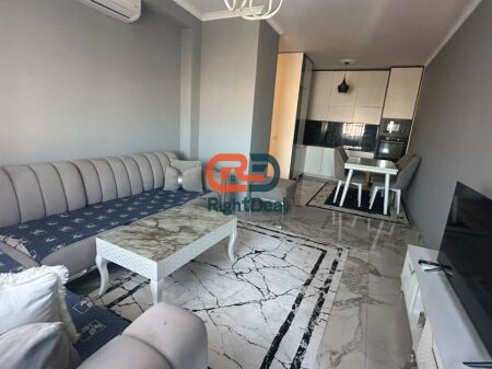 Perballe QSUT, Jepet Me Qira, Super Apartament 2+1, Totalisht I Investuar !!
