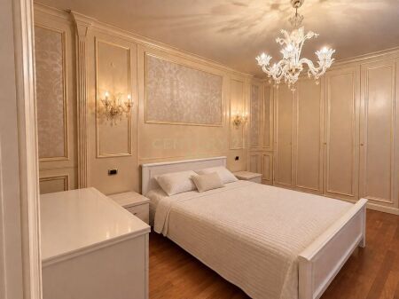 Jepet me qira apartament 2+1, Shkolla e Kuqe.