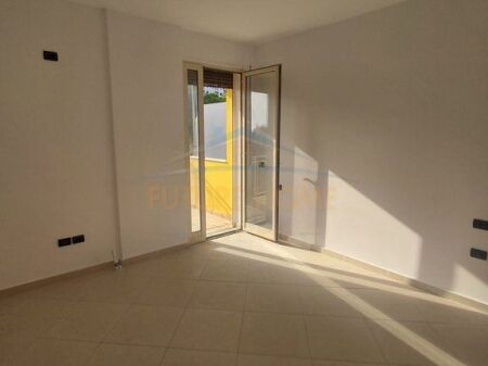 Shitet, Apartament 2+1+3 Ballkone, Vila e Zogut, Durres