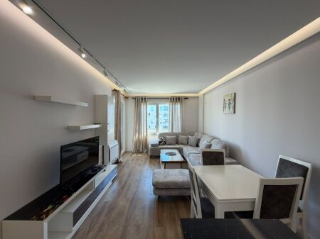 Apartament 2+1 per qira tek Kika 2 tek Komuna e Parisit.