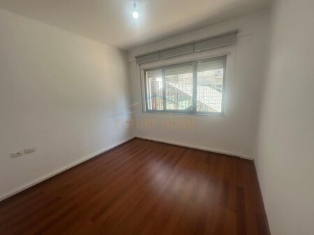 Jepet me qera Apartament 3+1+2, 5 Maji