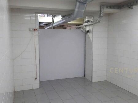 AMBIENT KOMERCIAL ME QIRA TEK MINE PEZA