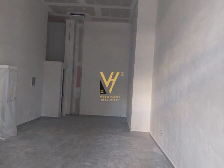 SHOP FOR RENT 50 M2 AT VASIL SHANTO 1,500 EURO