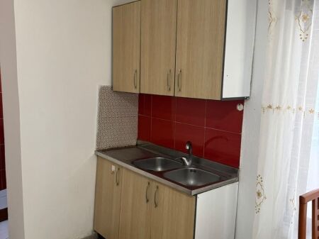 GARSONIERE 22,000 LEKE RRUGA JORDAN MISJA