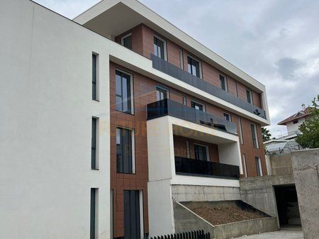 Shitet, Apartament 2+1+2+2 Poste Parkimi, Tulipan Residence, Tiranë PRO60460