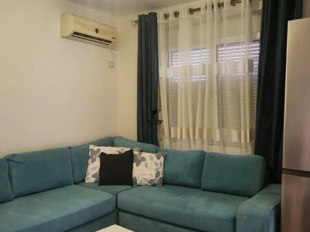 APARTAMENT ME QERA 1+1 RRUGA E ELBASANIT 50.000 LEKE FH-95326
