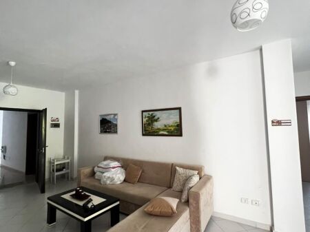 JEPET ME QERA APARTAMENT 2+1 PRANE OLIVIA HILL, GOLEM